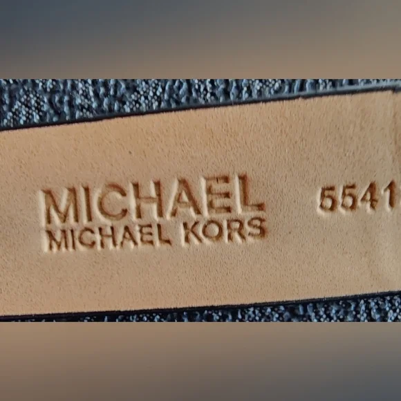 NWT. ON HOLD Michael Kors Signature Belt Bag. Black and Grey With Silver Chain. - Picture 4 of 6